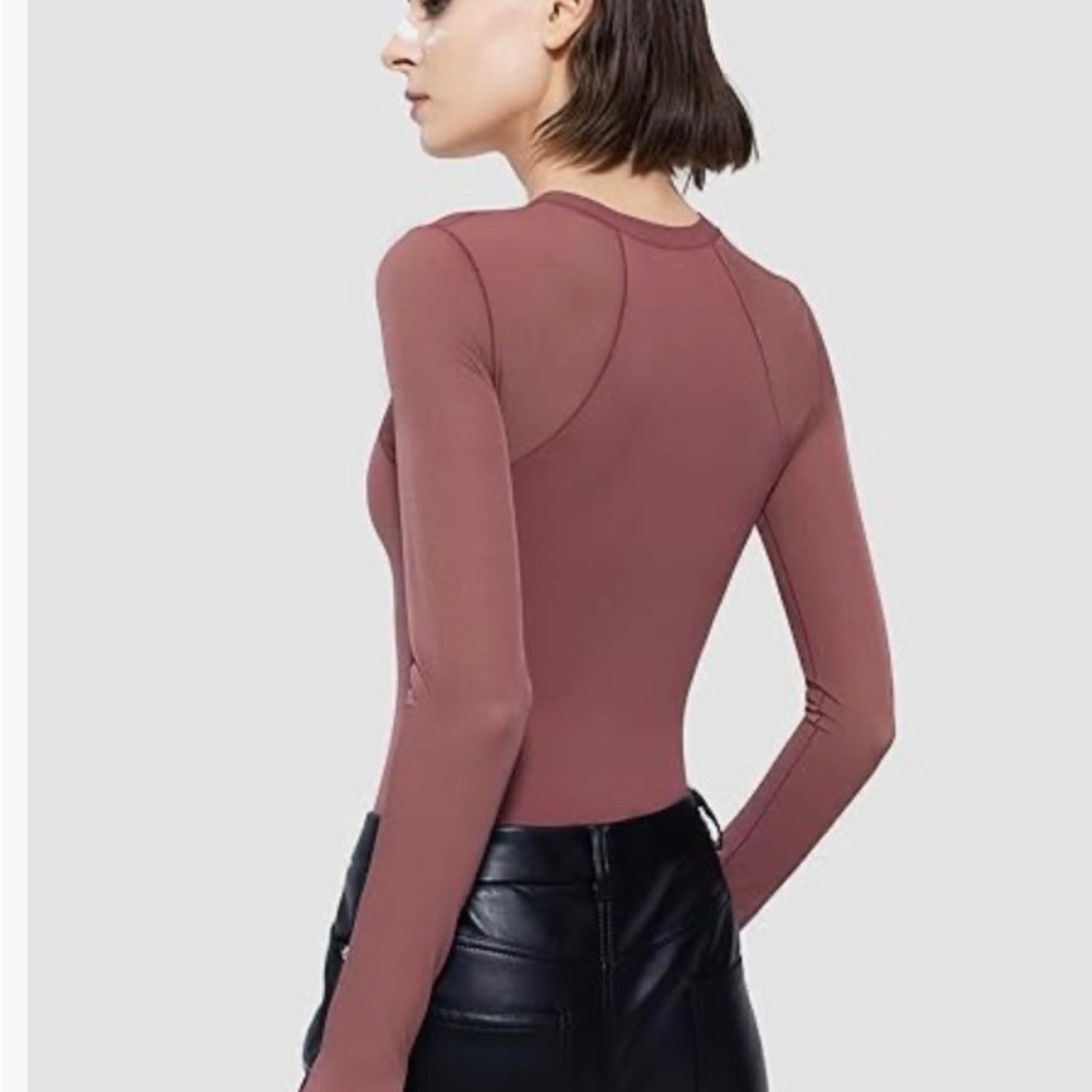 Mesh Long Sleeve Bodysuit for Women. 
Crew Neck Body Suits beautiful color!